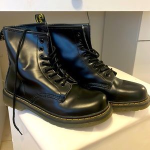 DcM Black Boots